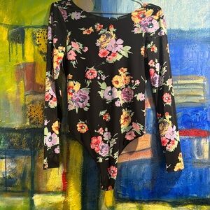 WAYF, black floral print scoop back long sleeve bodysuit, size Small. NWOT